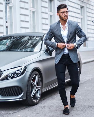 Grey Blazer Smart Casual Outfits For Men: Dress in a grey blazer and black skinny jeans to feel confident and look laid-back and cool. Unimpressed with this getup? Enter black suede tassel loafers to switch things up.