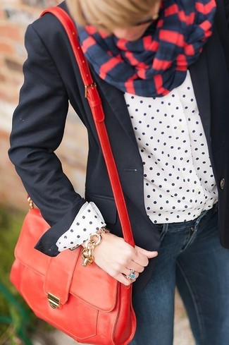 White and Navy Polka Dot Dress Shirt Outfits For Women: If you want take your casual style game to a new height, consider teaming a white and navy polka dot dress shirt with navy skinny jeans.