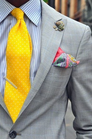 Orange Polka Dot Tie Outfits For Men: Undeniable proof that a grey check blazer and an orange polka dot tie look awesome when you team them up in a polished look for a modern man.
