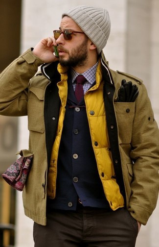 Yellow Gilet Outfits For Men: 