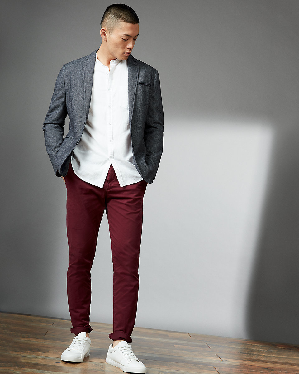 summer style. white shirt and maroon chinos | Well dressed men, Casual,  Mens outfits