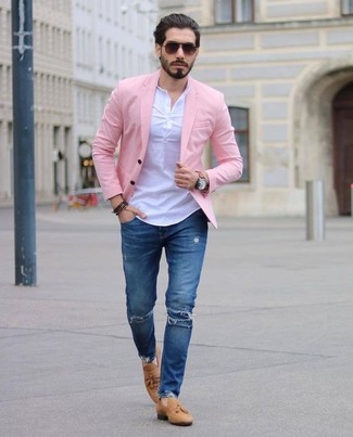 Hot Pink Blazer Outfits For Men: Perfect off-duty menswear by opting for a hot pink blazer and blue ripped skinny jeans. And if you wish to effortlessly perk up your outfit with shoes, complete this ensemble with tan suede tassel loafers.