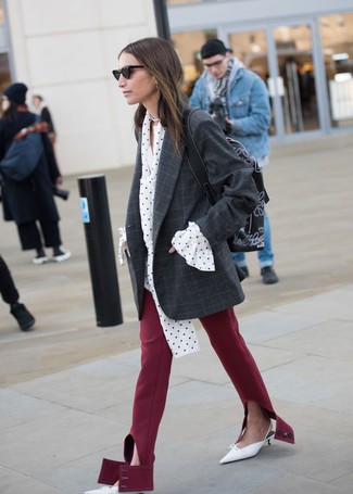 Burgundy Skinny Pants Outfits: This casual combination of a charcoal plaid wool blazer and burgundy skinny pants is super easy to pull together in no time, helping you look stylish and prepared for anything without spending a ton of time digging through your wardrobe. Dial up the cool of your look by rocking a pair of white leather pumps.