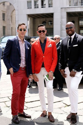 White and Navy Print Pocket Square Outfits: Why not wear a red blazer with a white and navy print pocket square? These two pieces are totally functional and look cool married together. Inject an added touch of style into your outfit by finishing with brown leather loafers.