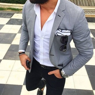 Grey Blazer Outfits For Men: For a look that's semi-casual and wow-worthy, wear a grey blazer and black chinos. For a sleeker vibe, complement this look with black leather tassel loafers.