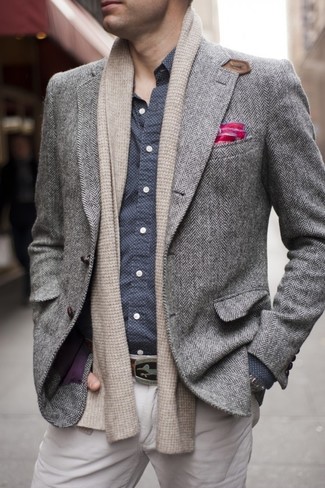 Tan Scarf Outfits For Men: Dress in a grey herringbone wool blazer and a tan scarf for a stylish and laid-back getup.