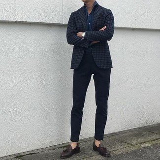 Navy Canvas Watch Outfits For Men: A navy gingham blazer and a navy canvas watch are great menswear must-haves that will integrate nicely within your daily off-duty routine. Get a little creative with footwear and complete your outfit with dark brown leather tassel loafers.