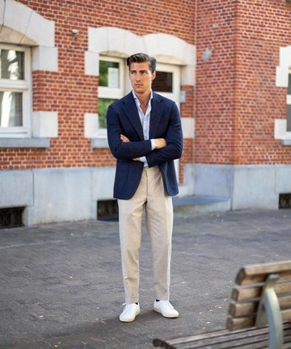 Navy Wool Blazer with Beige Linen Pants Outfits For Men (4 ideas & outfits)