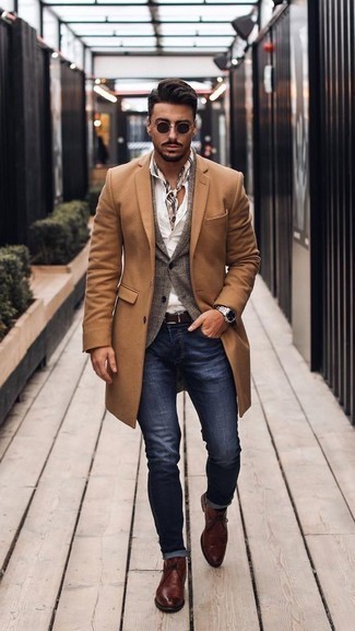Burgundy Leather Desert Boots Outfits: A grey check blazer and navy jeans are a great look worth incorporating into your daily collection. Let your expert styling truly shine by completing your ensemble with a pair of burgundy leather desert boots.