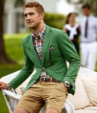 Green Cotton Blazer Outfits For Men: Consider wearing a green cotton blazer and tan shorts to put together an interesting and modern-looking outfit.