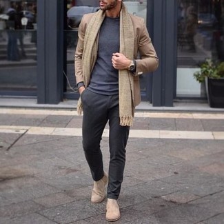 Tan Scarf Outfits For Men: This casual combination of a tan blazer and a tan scarf comes to rescue when you need to look stylish in a flash. For something more on the classier end to round off your getup, complete your look with beige suede chelsea boots.