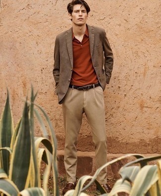 Men's Outfits 2024: For an ensemble that's casually smart and gasp-worthy, consider teaming a brown blazer with khaki chinos. To give your overall getup a dressier feel, add a pair of dark brown leather loafers to the mix.