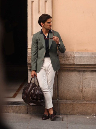 Burgundy Leather Tassel Loafers Outfits: The ideal foundation for effortlessly sleek menswear style? A dark green blazer with white chinos. Add a pair of burgundy leather tassel loafers to the equation for a masculine aesthetic.