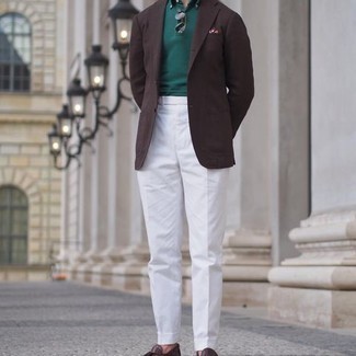 Olive Polo Outfits For Men: A classic and casual combination of an olive polo and white dress pants can maintain its relevance in many different settings. Not sure how to complete your outfit? Rock dark brown leather tassel loafers to smarten it up.