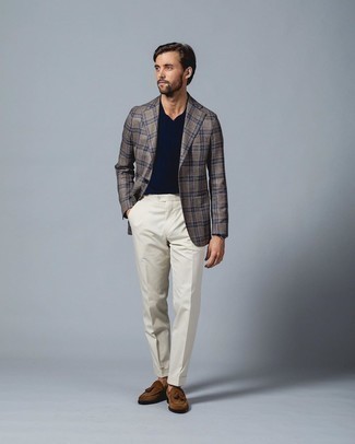 Brown Plaid Blazer Outfits For Men: Reach for a brown plaid blazer and beige dress pants for a seriously classic look. A pair of brown suede tassel loafers is a tested footwear style that's also full of character.
