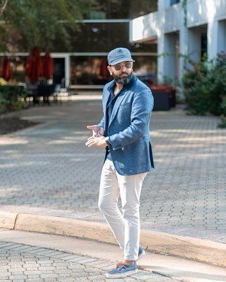 Blue Blazer Outfits For Men: Putting together a blue blazer and white jeans is a surefire way to inject your day-to-day lineup with some casual elegance. Go off the beaten path and change up your getup by rounding off with navy canvas low top sneakers.