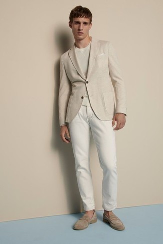 Beige Blazer Outfits For Men: A smart casual pairing of a beige blazer and white jeans is appropriate in plenty of occasions. Puzzled as to how to finish this look? Rock a pair of tan suede loafers to class it up.