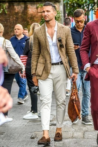 White Short Sleeve Shirt Outfits For Men: Go for a simple yet laid-back and cool choice pairing a white short sleeve shirt and white chinos. Avoid looking too casual by finishing off with a pair of dark brown suede tassel loafers.