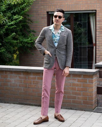 What to wear with salmon colored pants
