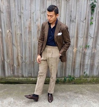 Red Leather Tassel Loafers Outfits: A brown blazer looks especially refined when combined with khaki dress pants in a modern man's outfit. As for footwear, add a pair of red leather tassel loafers to the mix.