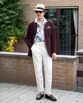 Beige Hat Outfits For Men: Loving how a burgundy blazer matches with a beige hat. Polish off your outfit with the help of a pair of dark brown leather loafers.