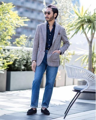 Black Suede Tassel Loafers Outfits: Beyond stylish, this relaxed pairing of a grey herringbone blazer and blue jeans will provide you with excellent styling possibilities. You know how to polish off this ensemble: black suede tassel loafers.