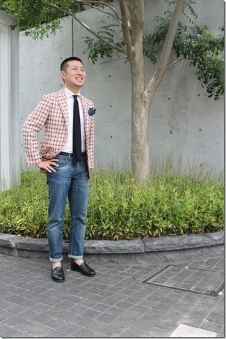 White Check Blazer Outfits For Men: If you're looking for a casual and at the same time stylish ensemble, rock a white check blazer with navy jeans. Complete this look with black leather loafers to make the look slightly more elegant.