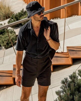 How To Wear A Bucket Hat With A Short Sleeve Shirt For Men 6