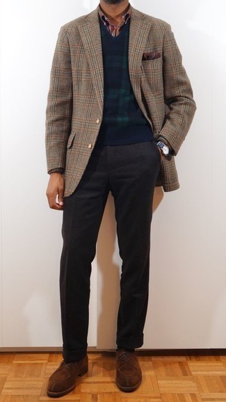 Dark Brown Houndstooth Wool Blazer Outfits For Men: Combining a dark brown houndstooth wool blazer and charcoal dress pants is a guaranteed way to infuse masculine refinement into your closet. Complement your outfit with a pair of dark brown suede derby shoes and off you go looking smashing.