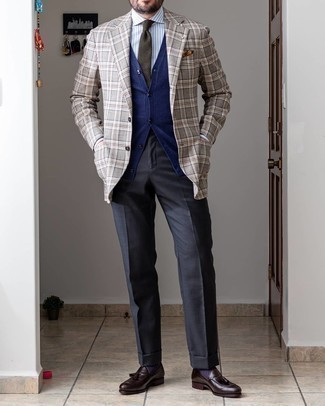 Purple Polka Dot Socks Outfits For Men: A grey plaid blazer and purple polka dot socks are a street style combo that every sartorial-savvy man should have in his casual styling rotation. Dark brown leather tassel loafers will add an elegant twist to this look.
