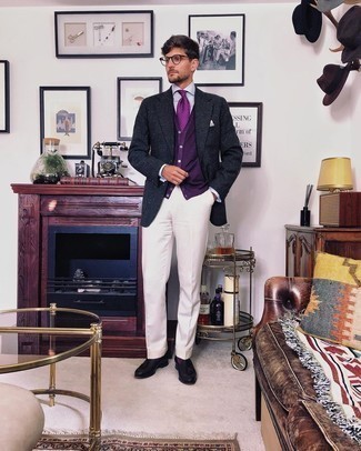 Violet Socks Outfits For Men: This off-duty combination of a navy wool blazer and violet socks is a fail-safe option when you need to look cool but have no extra time to spare. If you wish to easily spruce up your ensemble with footwear, complement this getup with a pair of black leather tassel loafers.