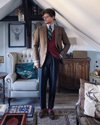 Navy and Green Horizontal Striped Tie Outfits For Men: Wear a brown check wool blazer and a navy and green horizontal striped tie for extra sharp style. A pair of dark brown suede tassel loafers finishes this look quite nicely.