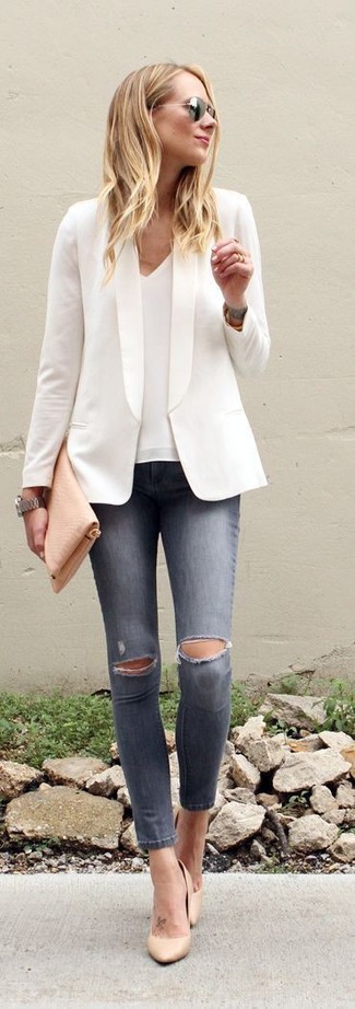 Charcoal Ripped Skinny Jeans Outfits: For an off-duty getup with a modernized spin, you can wear a white blazer and charcoal ripped skinny jeans. For a more polished feel, complete your getup with beige leather pumps.