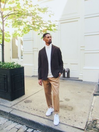 Brown Wool Blazer Outfits For Men: A brown wool blazer and khaki chinos are the kind of effortlessly elegant pieces that you can wear for years to come. Add a more informal twist to your look by wearing a pair of white and black leather low top sneakers.