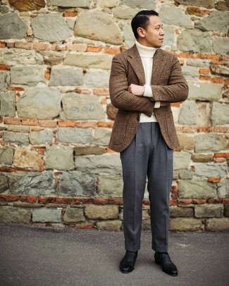 Brown Plaid Wool Blazer Outfits For Men: Amp up the masculinity factor in a brown plaid wool blazer and charcoal dress pants. For a more sophisticated aesthetic, why not complete this ensemble with a pair of black leather oxford shoes?
