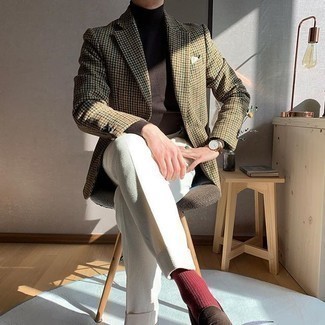 Tan Houndstooth Blazer Outfits For Men: This refined combination of a tan houndstooth blazer and white dress pants is truly a statement-maker. When in doubt as to what to wear on the footwear front, complement this ensemble with dark brown suede loafers.