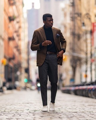 Navy Check Pocket Square Outfits: The mix-and-match capabilities of a brown blazer and a navy check pocket square guarantee you'll have them on high rotation. A nice pair of white canvas low top sneakers is an effective way to upgrade your look.