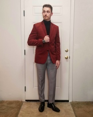Burgundy Blazer Outfits For Men: This combo of a burgundy blazer and grey dress pants is extra sharp and provides a clean and proper look. Let your sartorial credentials really shine by rounding off this look with black leather oxford shoes.