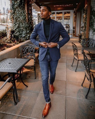Tobacco Leather Chelsea Boots Outfits For Men: Wear a navy blazer and navy jeans to create a dressy, but not too dressy outfit. If you feel like playing it up, complete this outfit with tobacco leather chelsea boots.