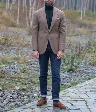 Dark Green Wool Turtleneck Outfits For Men: Reach for a dark green wool turtleneck and navy jeans for a stylish, off-duty ensemble. Up the ante of your outfit by rocking a pair of brown suede tassel loafers.