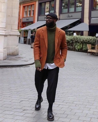 Dark Green Wool Turtleneck Outfits For Men: Marry a dark green wool turtleneck with black chinos to put together an interesting and current casual ensemble. Black leather derby shoes will bring a touch of class to an otherwise standard outfit.