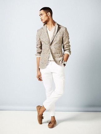 Beige Suede Loafers Outfits For Men: A beige floral blazer and white chinos are the ideal way to introduce some elegance into your daily casual routine. Here's how to inject a dose of sophistication into this outfit: beige suede loafers.