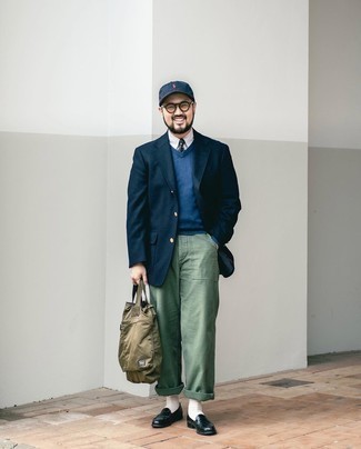 Olive Chinos Outfits: For a look that's city-style-worthy and casually smart, choose a navy wool blazer and olive chinos. Perk up your ensemble by sporting black leather loafers.