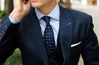 Blue Polka Dot Tie Outfits For Men: Teaming a navy plaid blazer with a blue polka dot tie is an amazing option for a sharp and polished look.