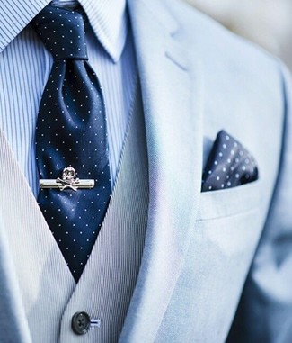 Navy Polka Dot Tie Outfits For Men: This combo of a light blue blazer and a navy polka dot tie is a tested option when you need to look polished and incredibly dapper.