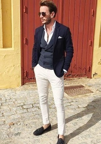 Navy Suede Tassel Loafers Outfits: A navy blazer and white chinos are the kind of a foolproof outfit that you so awfully need when you have zero time. Why not complement your getup with navy suede tassel loafers for an added touch of style?