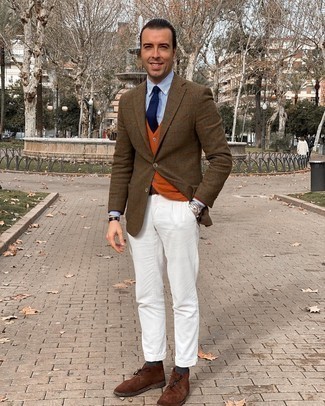 Orange Waistcoat Outfits: Putting together an orange waistcoat and white chinos is a surefire way to infuse your current lineup with some manly elegance. Go off the beaten track and shake up your outfit by rounding off with brown suede desert boots.