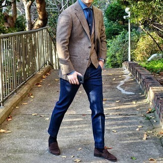 Brown Wool Waistcoat Outfits: Channel your manly elegance in a brown wool waistcoat and navy dress pants. For footwear, take a more casual route with a pair of dark brown suede loafers.