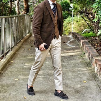 Dark Brown Wool Waistcoat Outfits: This refined combo of a dark brown wool waistcoat and beige dress pants is a common choice among the stylish men. Why not add a pair of dark brown suede tassel loafers to the mix for a hint of stylish casualness?