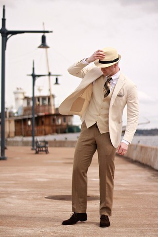 Beige Straw Hat Outfits For Men: If you're on a mission for a city casual and at the same time on-trend ensemble, dress in a beige blazer and a beige straw hat. Feeling brave? Shake things up by wearing a pair of dark brown suede derby shoes.